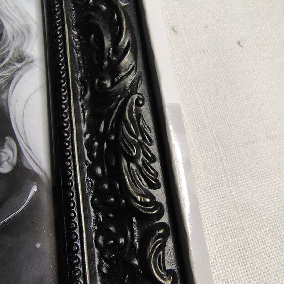 Picture Frame Malden 4x6 Photos Horizontal Frame Elegant Black Carved Embossing - Picture 7 of 11